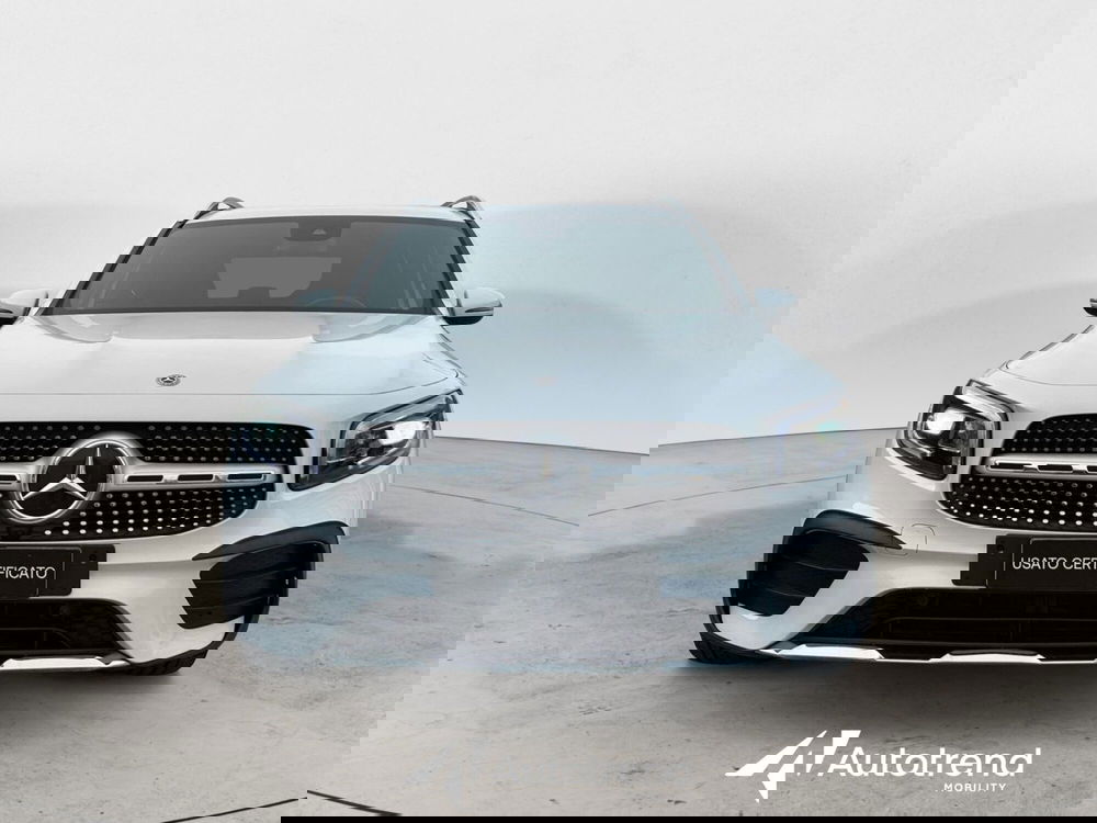 Mercedes-Benz GLB usata a Bari (3)