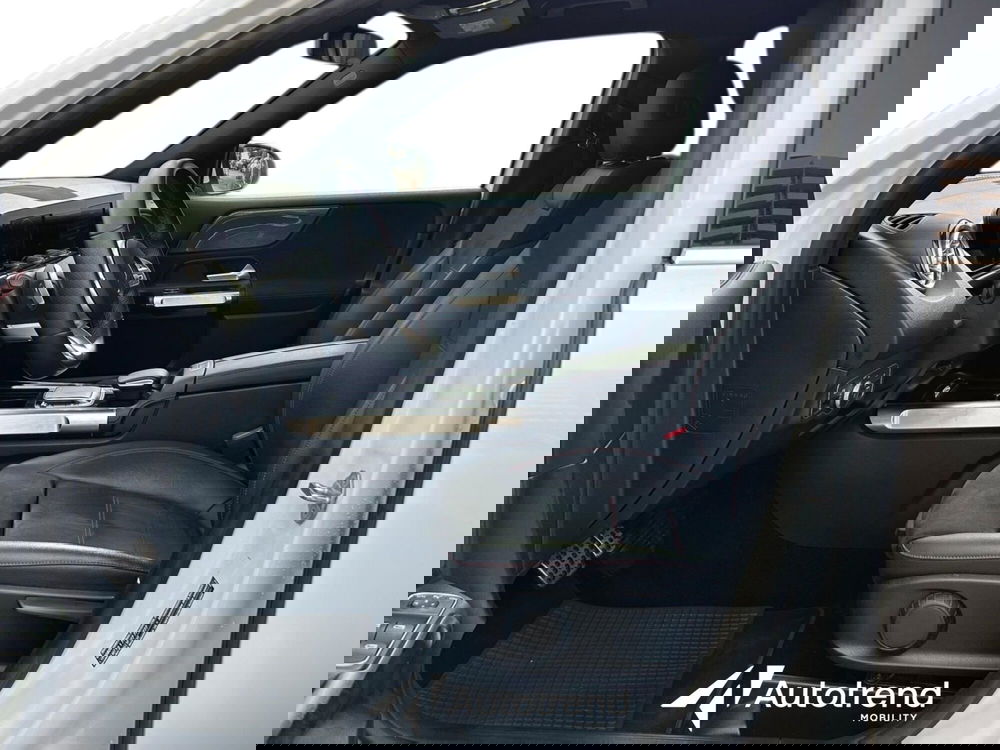 Mercedes-Benz GLB usata a Bari (7)