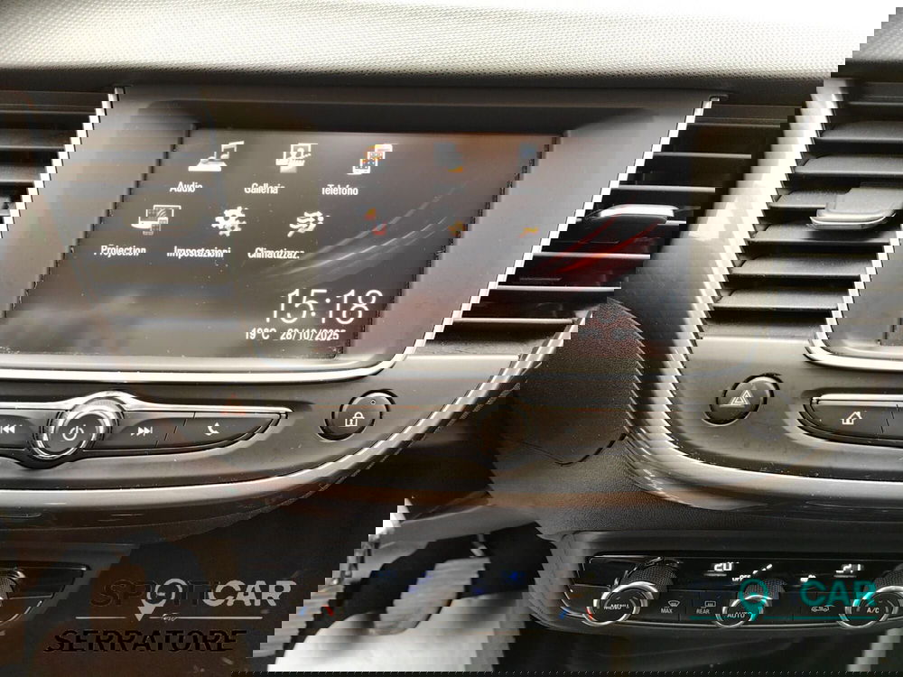 Opel Crossland X usata a Como (13)