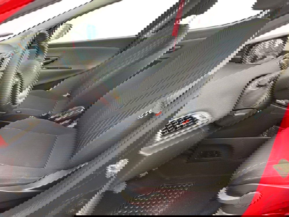 Lancia Ypsilon usata a Torino (10)