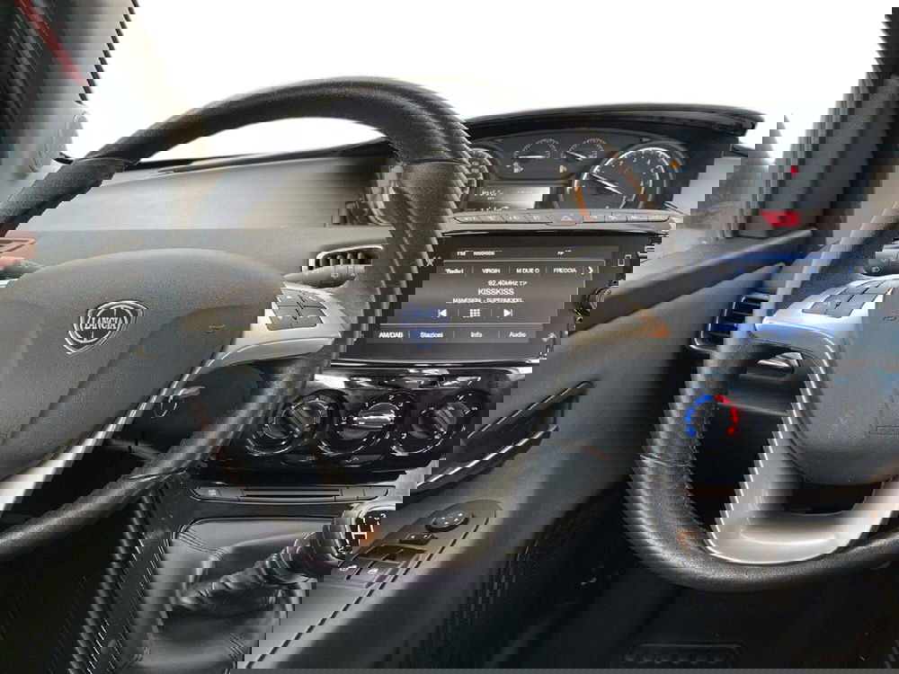 Lancia Ypsilon usata a Torino (12)