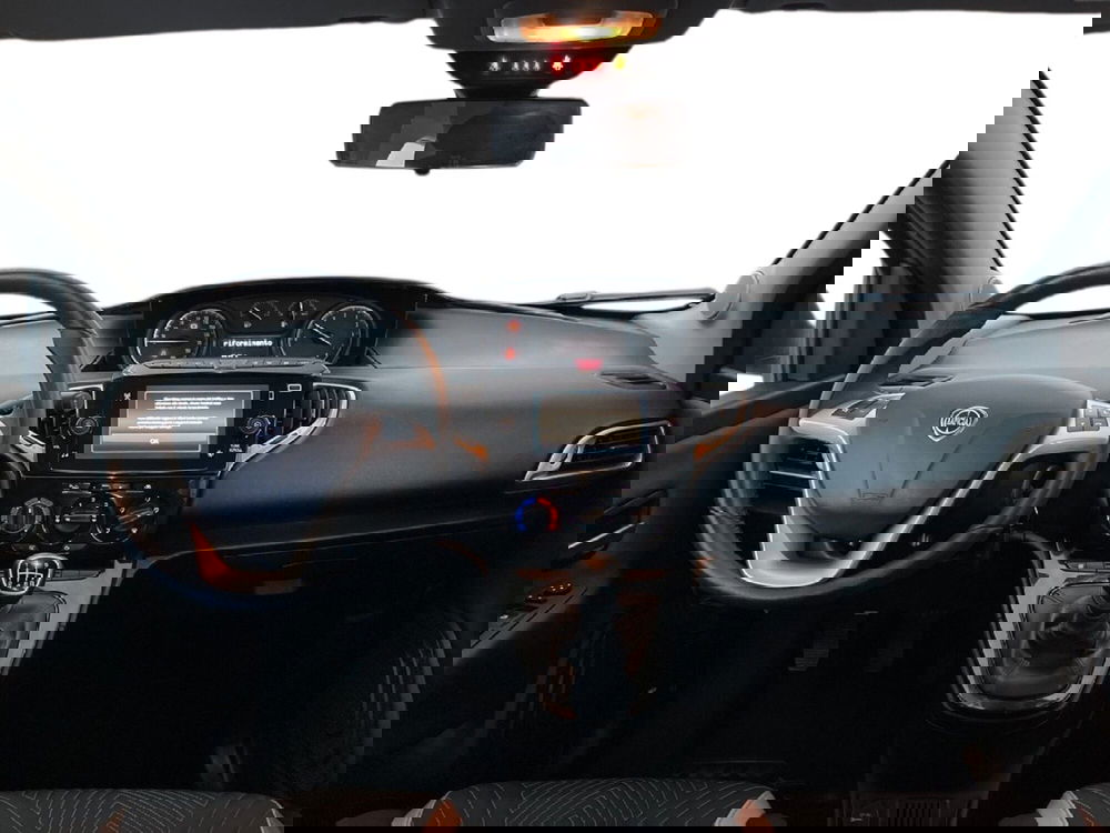 Lancia Ypsilon usata a Torino (11)