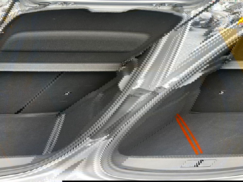 Peugeot 208 usata a Milano (11)