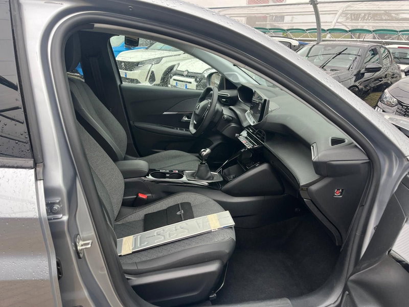 Peugeot 208 usata a Milano (13)