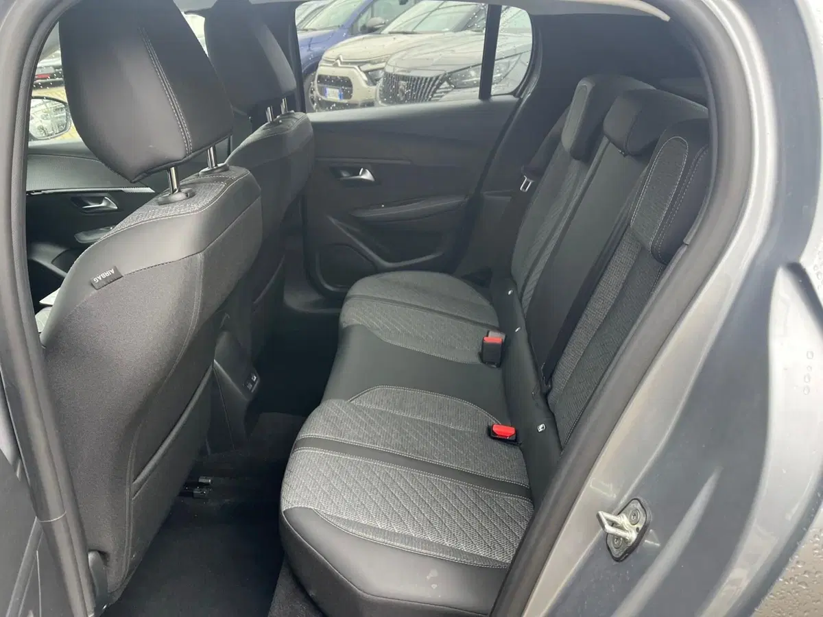 Peugeot 208 usata a Milano (14)