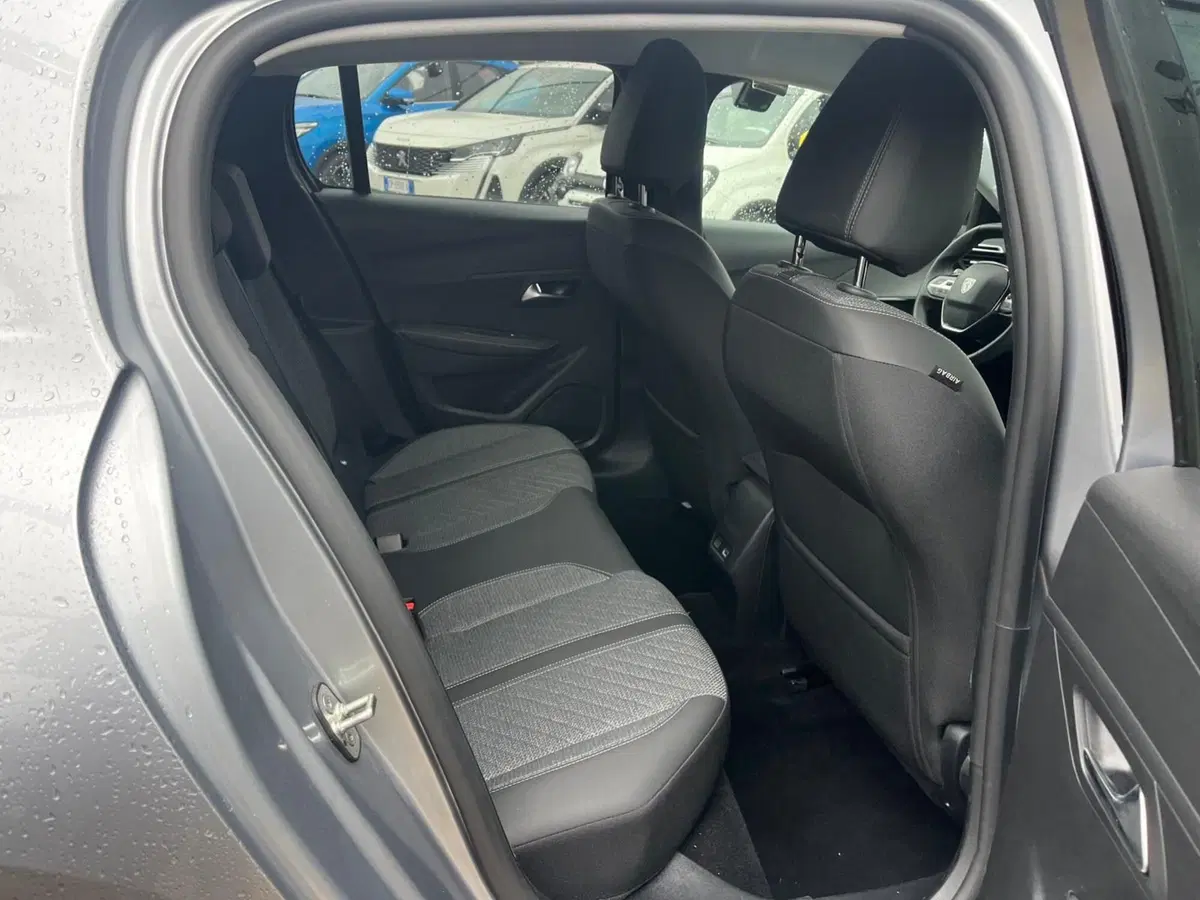 Peugeot 208 usata a Milano (15)
