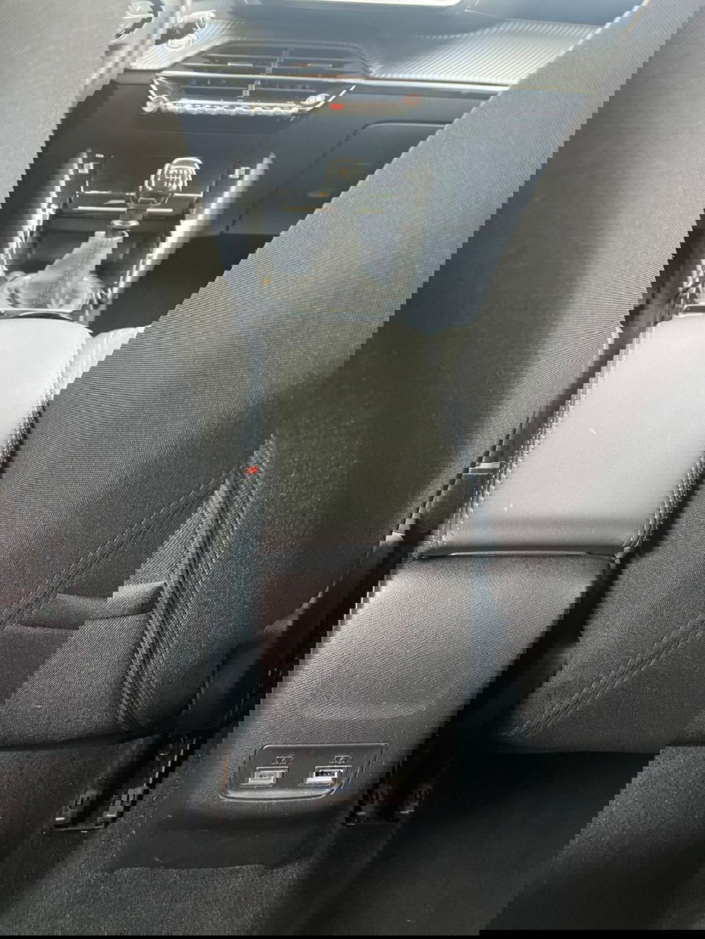 Peugeot 208 usata a Milano (20)