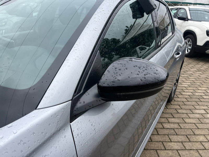 Peugeot 208 usata a Milano (4)