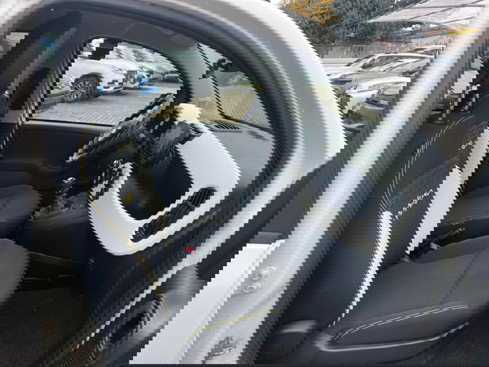 Fiat Panda Cross usata a Milano (11)