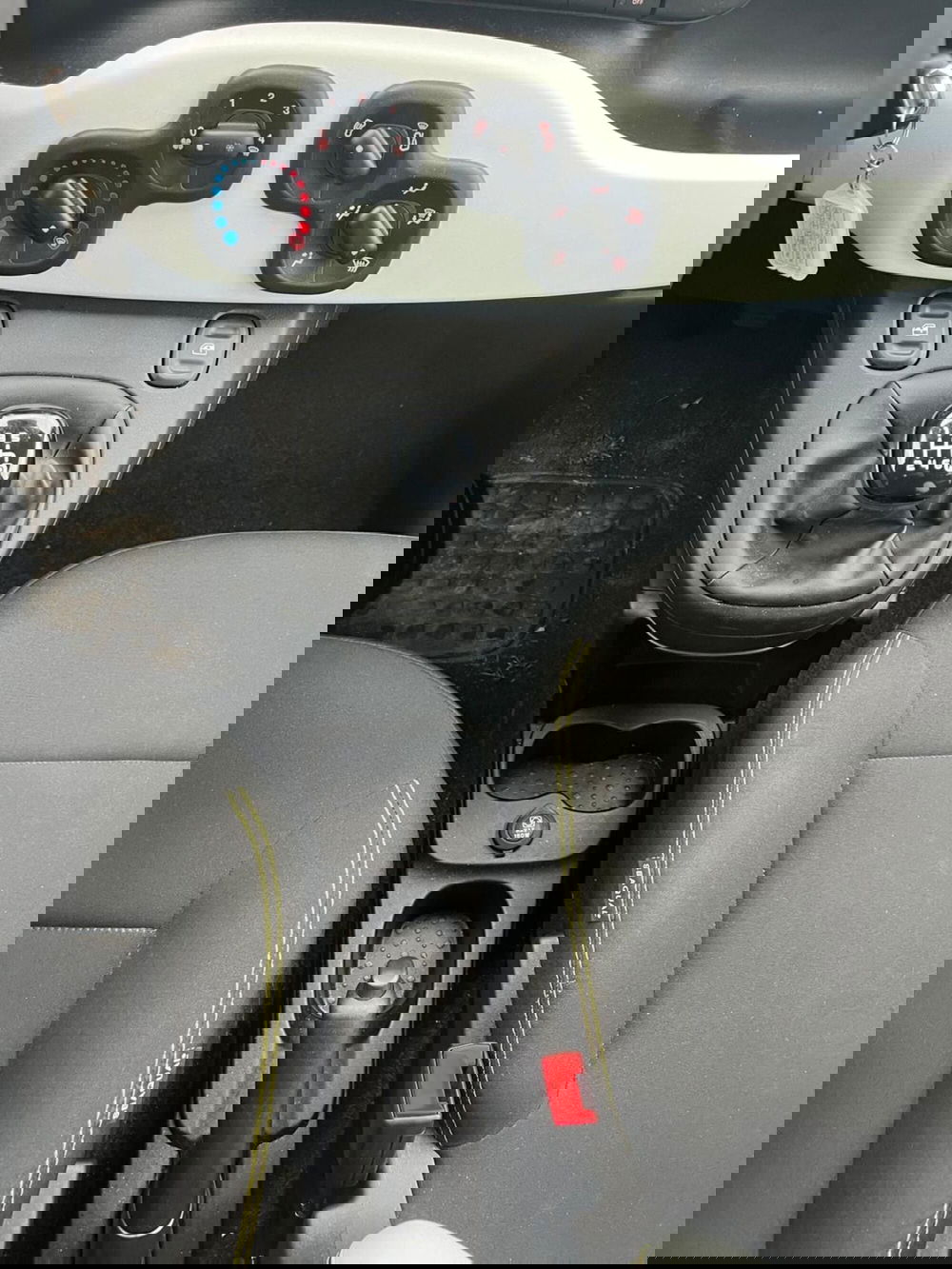 Fiat Panda Cross usata a Milano (16)