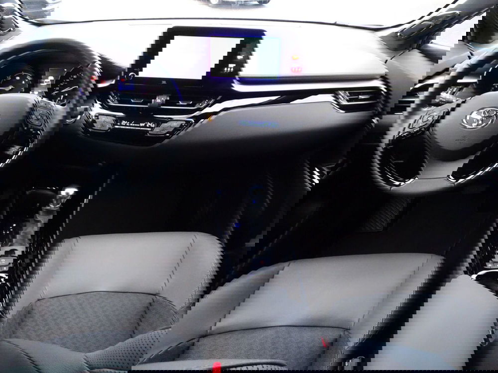 Toyota Toyota C-HR usata a Treviso (11)
