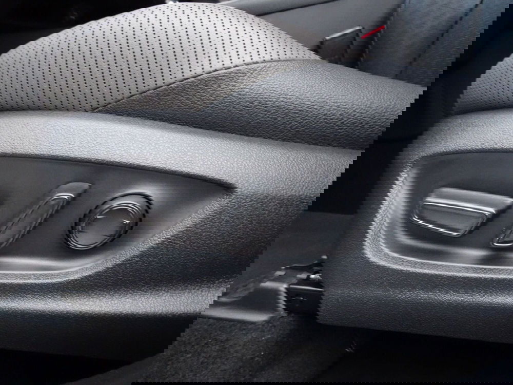 Toyota Toyota C-HR usata a Treviso (12)