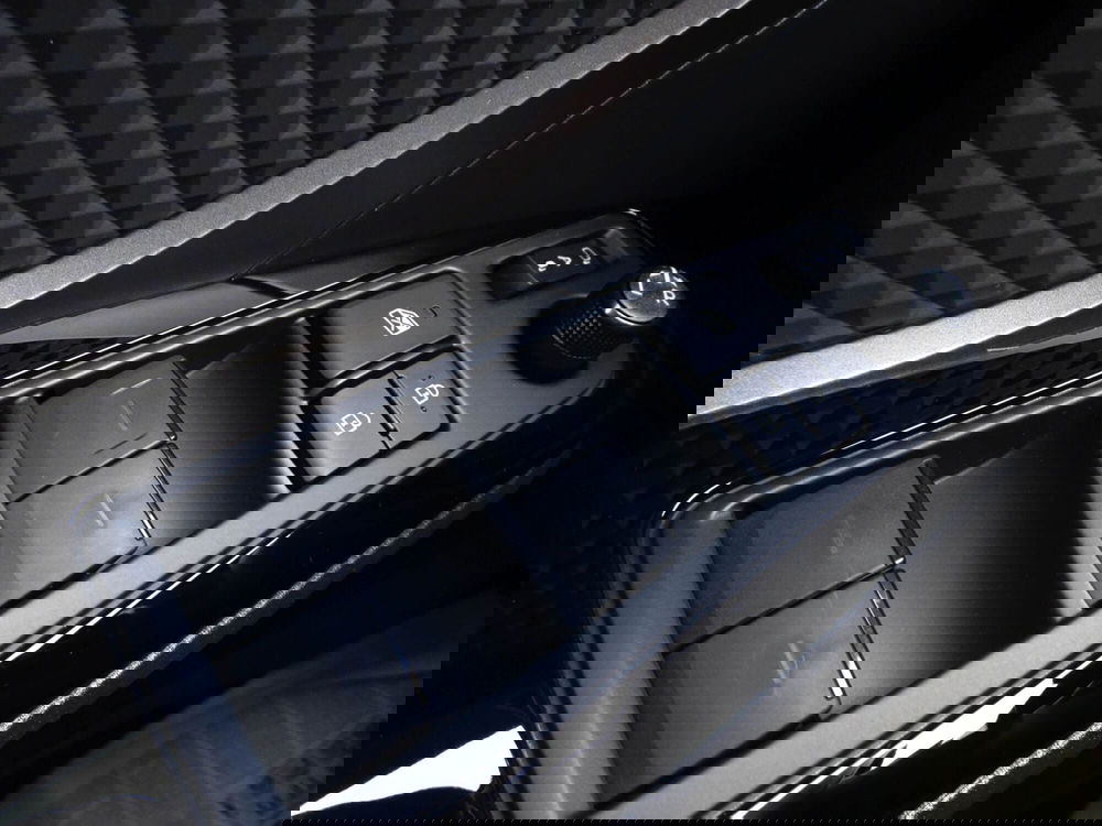 Toyota Toyota C-HR usata a Treviso (15)