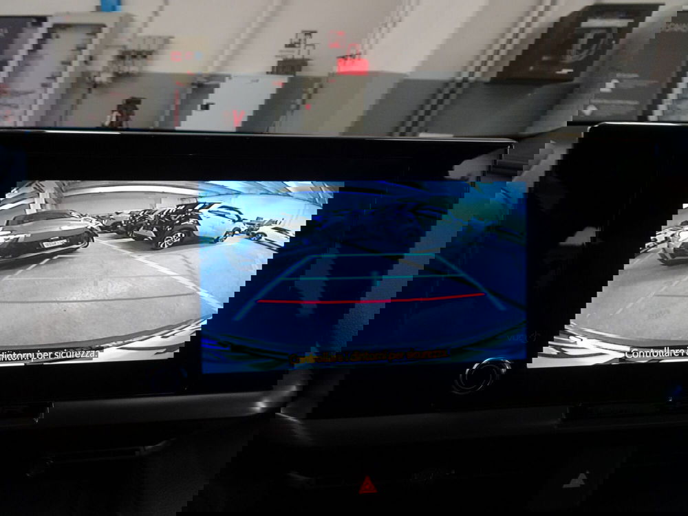 Toyota Toyota C-HR nuova a Treviso (16)