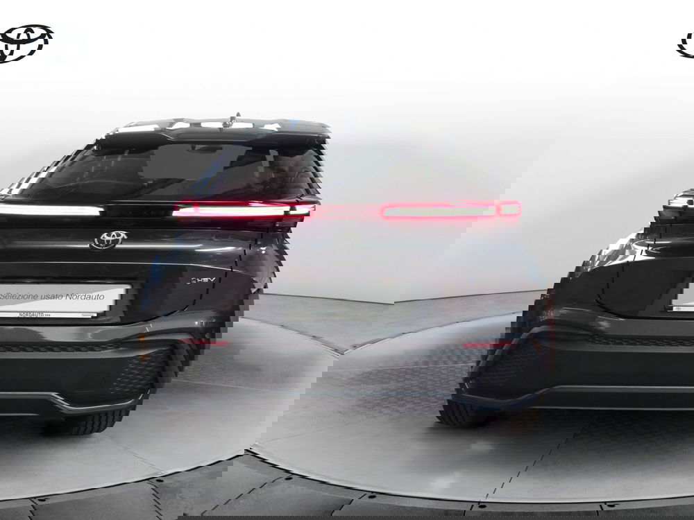 Toyota Toyota C-HR nuova a Treviso (6)
