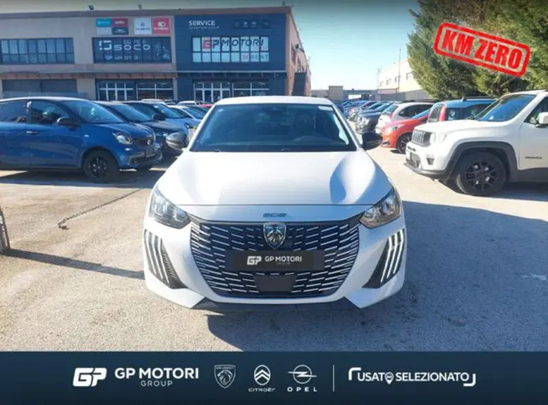 Peugeot 208 nuova a Caserta
