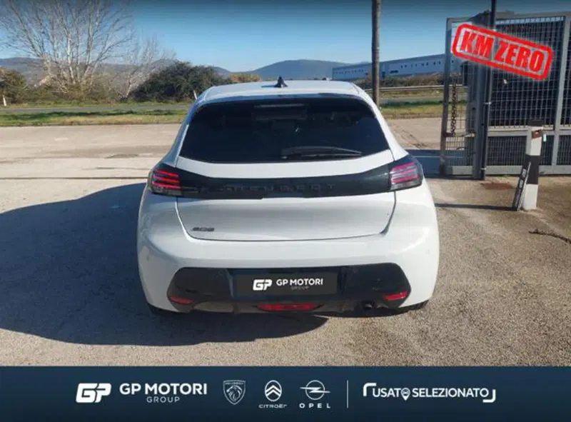 Peugeot 208 nuova a Caserta (3)