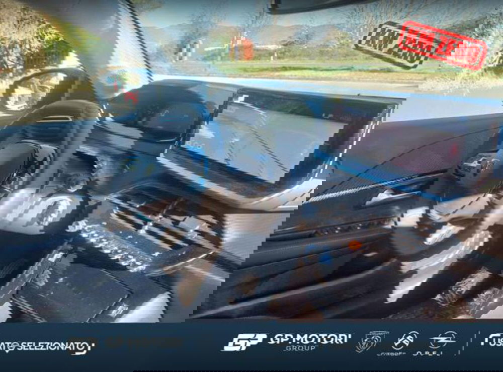 Peugeot 208 nuova a Caserta (9)