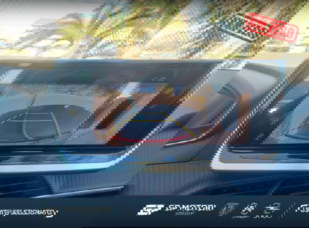 Peugeot 208 nuova a Caserta (14)