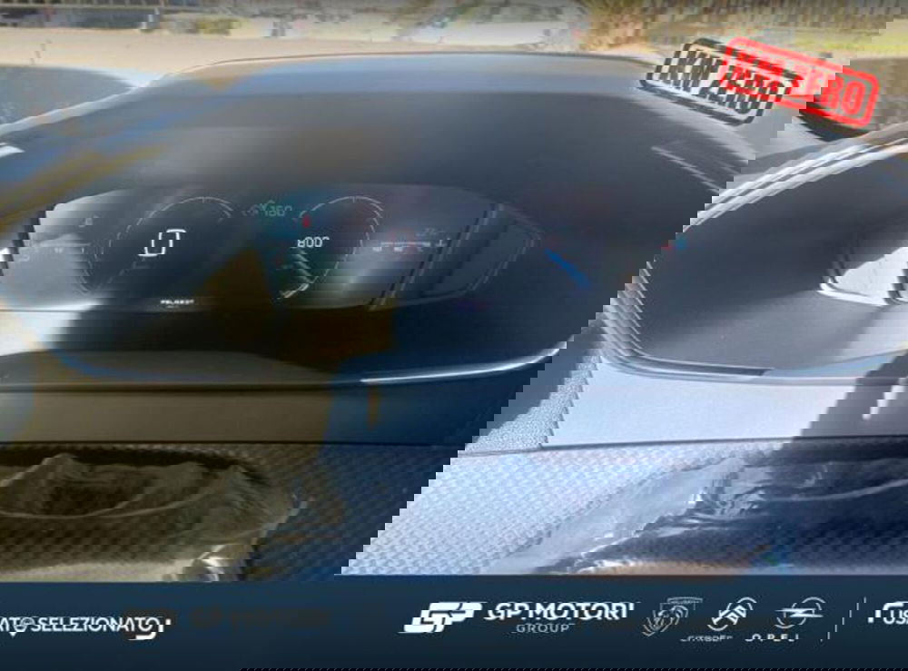 Peugeot 208 nuova a Caserta (11)