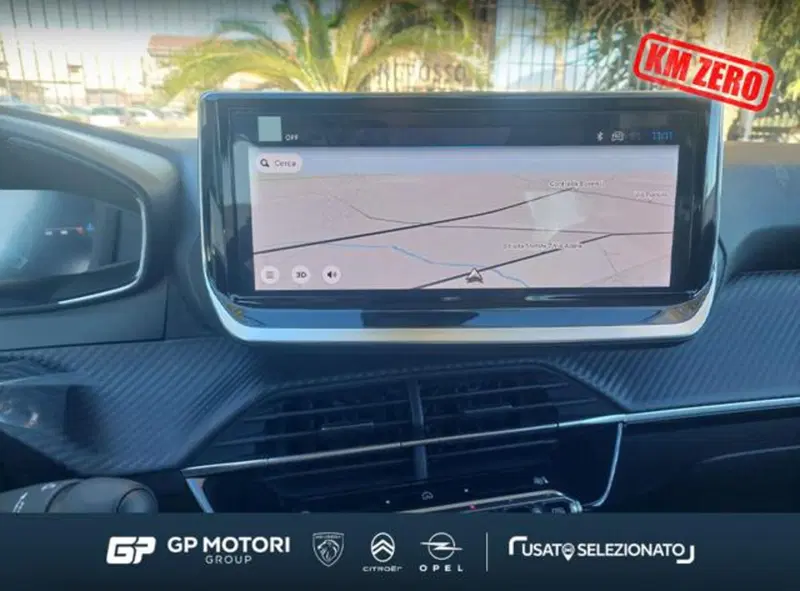Peugeot 208 nuova a Caserta (13)