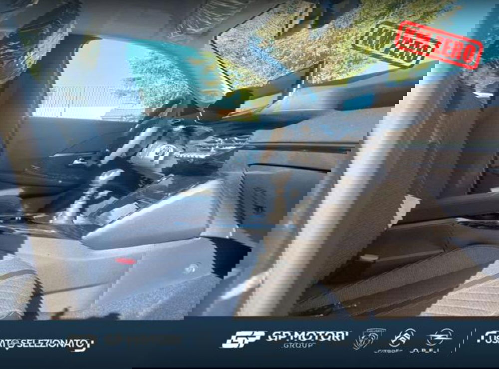 Peugeot 208 nuova a Caserta (8)