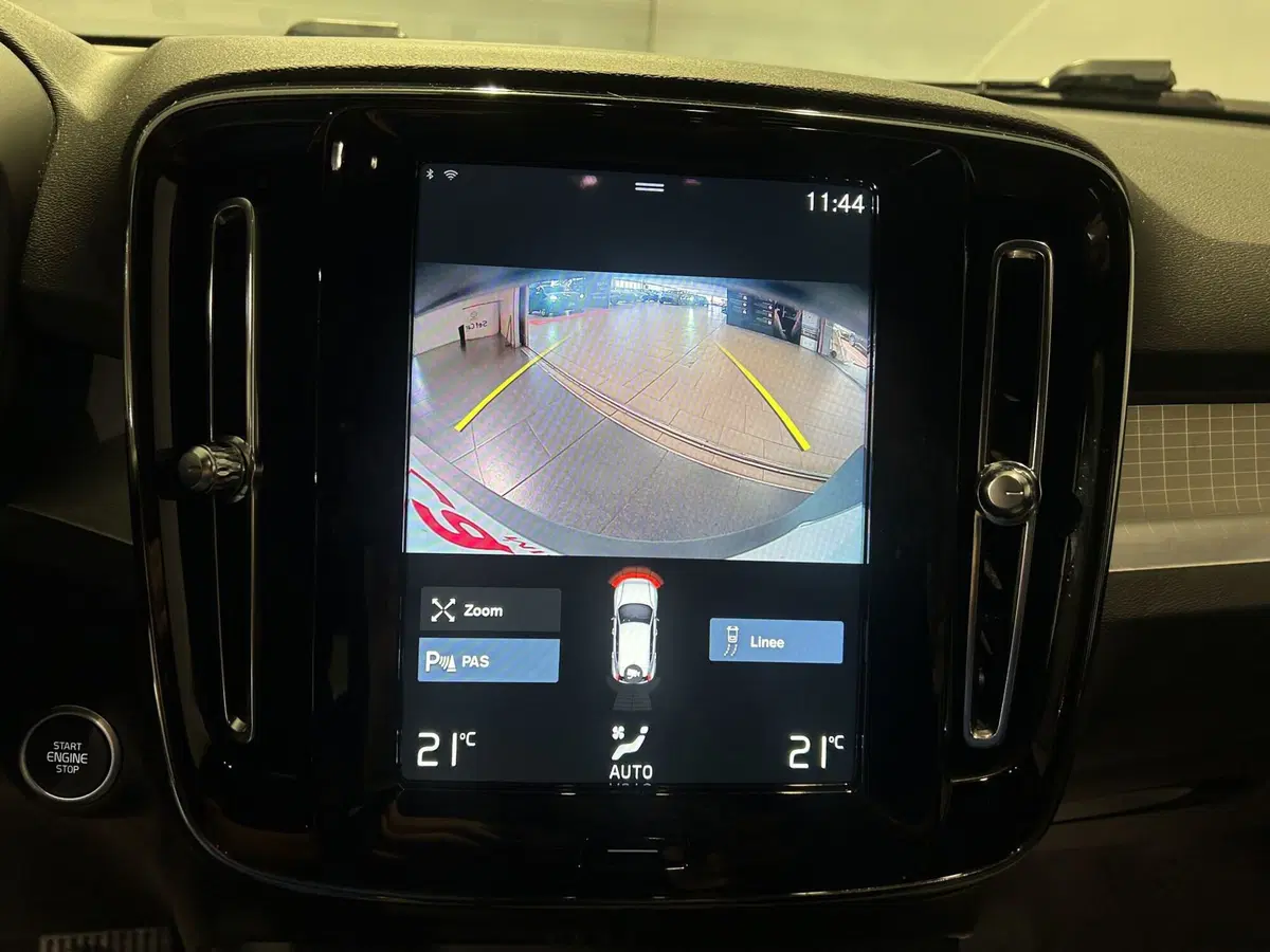 Volvo XC40 usata a Milano (16)