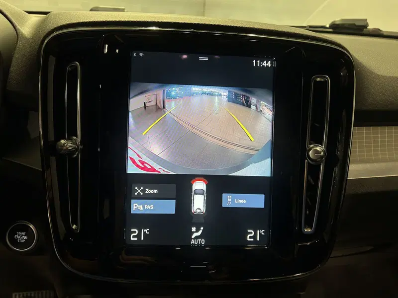 Volvo XC40 usata a Milano (16)