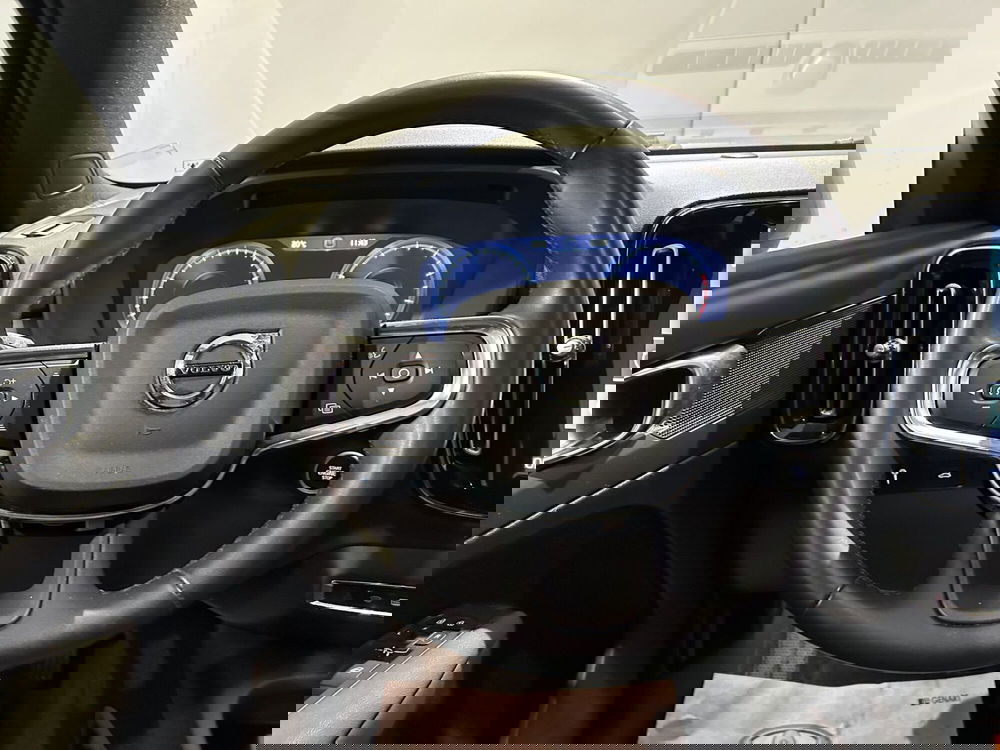 Volvo XC40 usata a Milano (8)