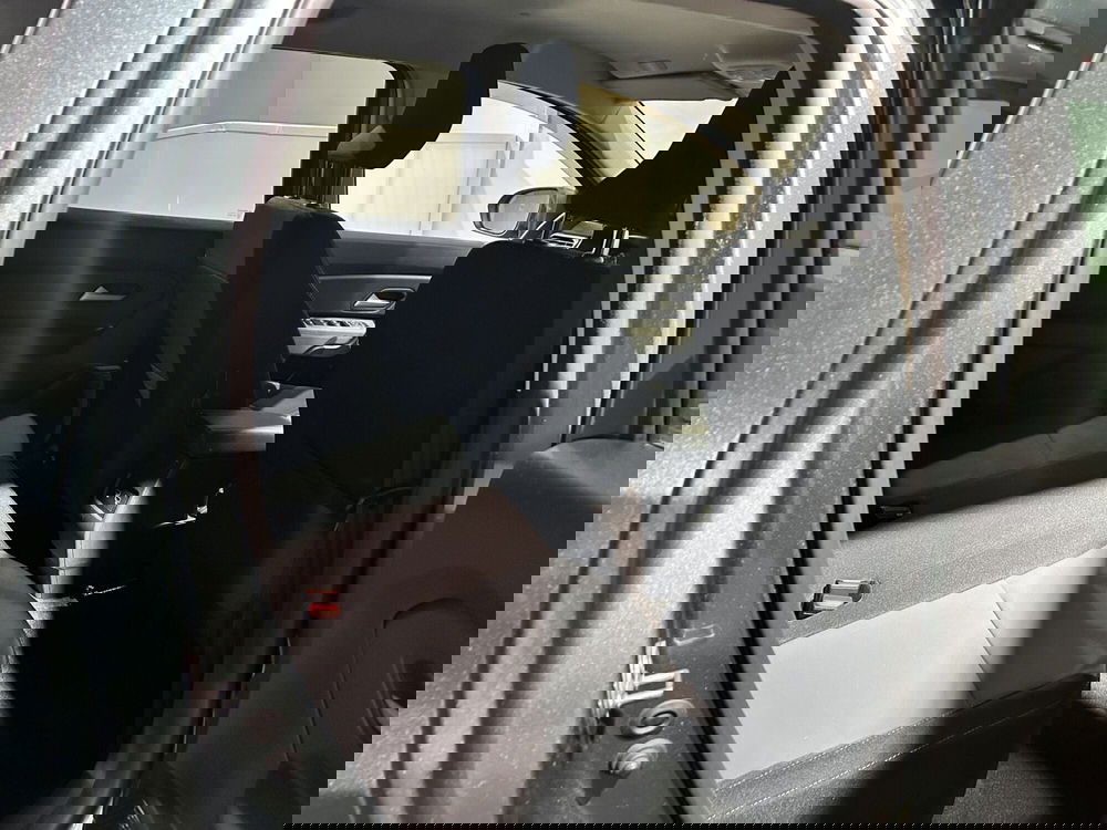 Dacia Duster usata a Milano (16)