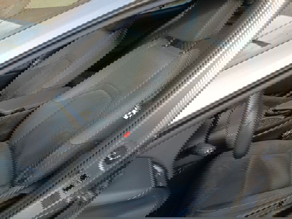 Lexus UX usata a Milano (11)