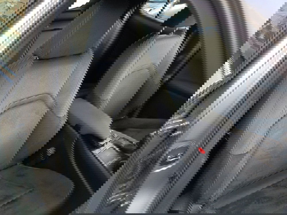 Lexus UX usata a Milano (6)