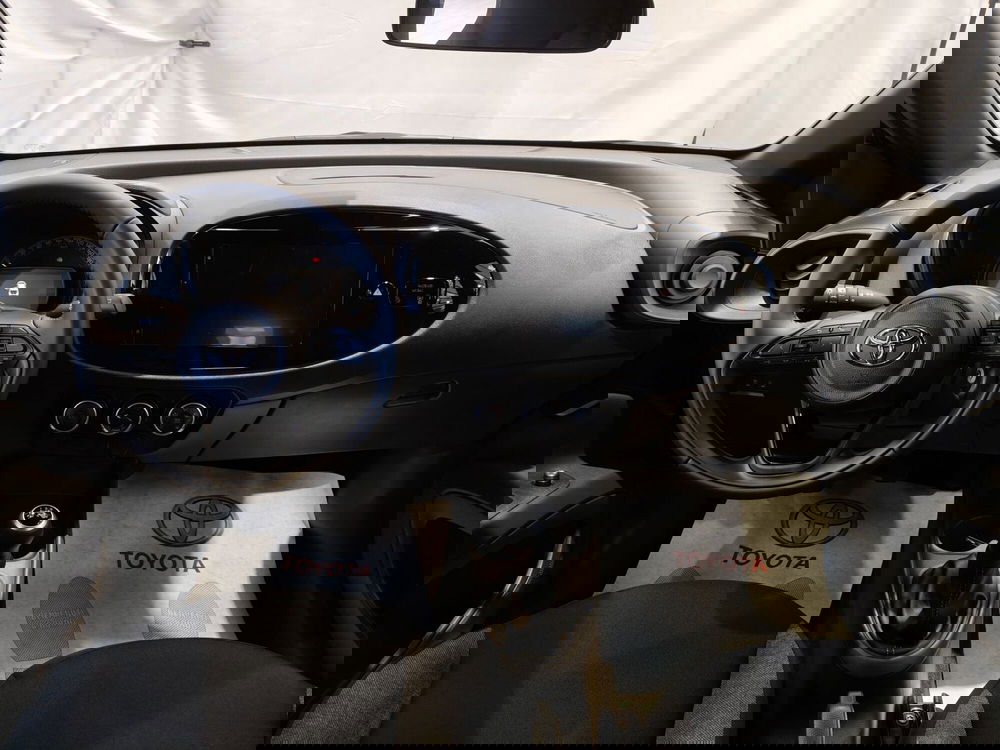 Toyota Aygo X nuova a Roma (8)