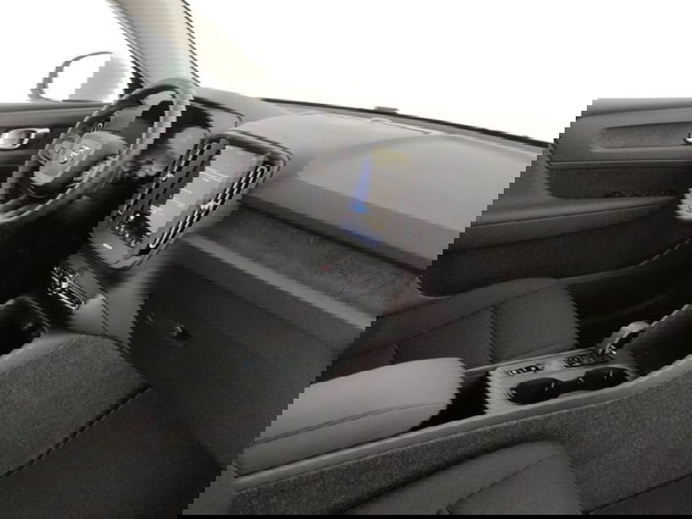 Volvo XC40 nuova a Modena (12)