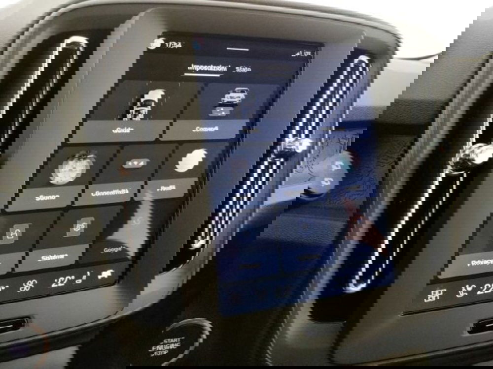 Volvo XC40 nuova a Modena (16)