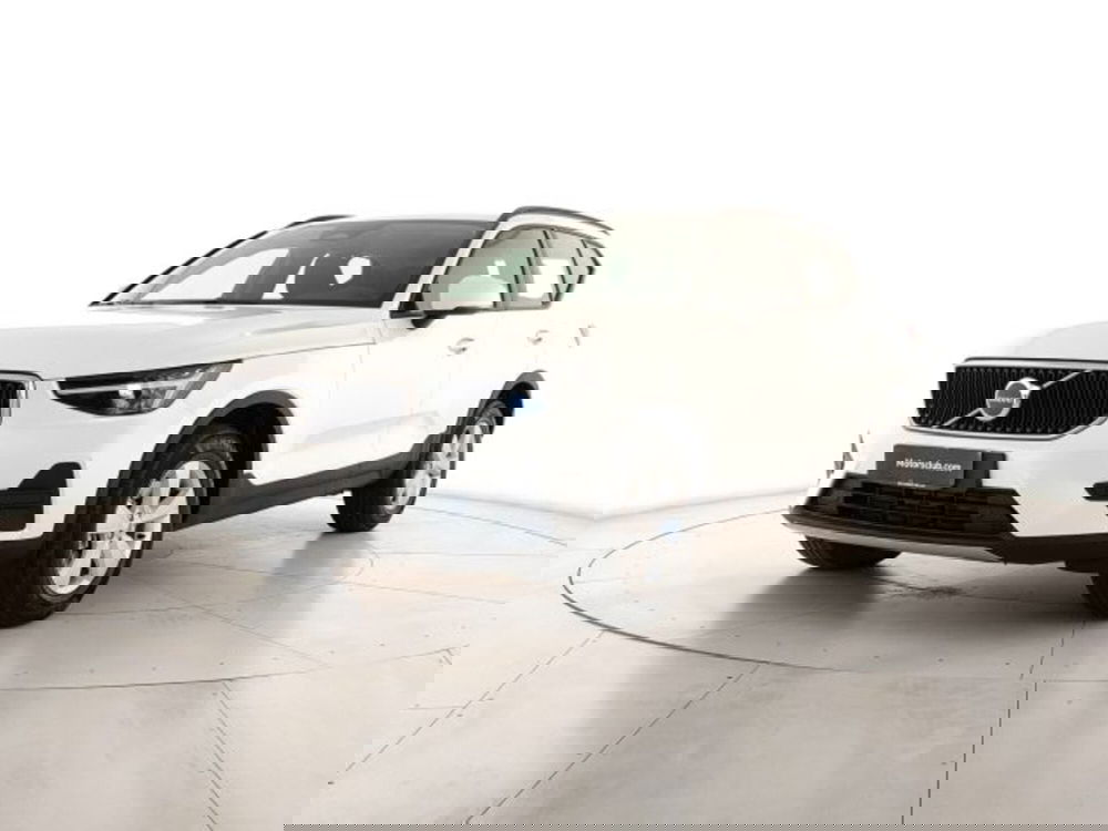 Volvo XC40 nuova a Modena (2)