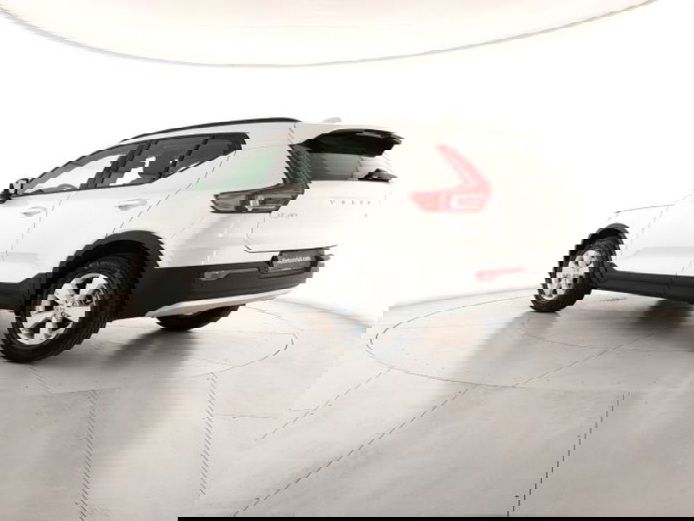 Volvo XC40 nuova a Modena (3)
