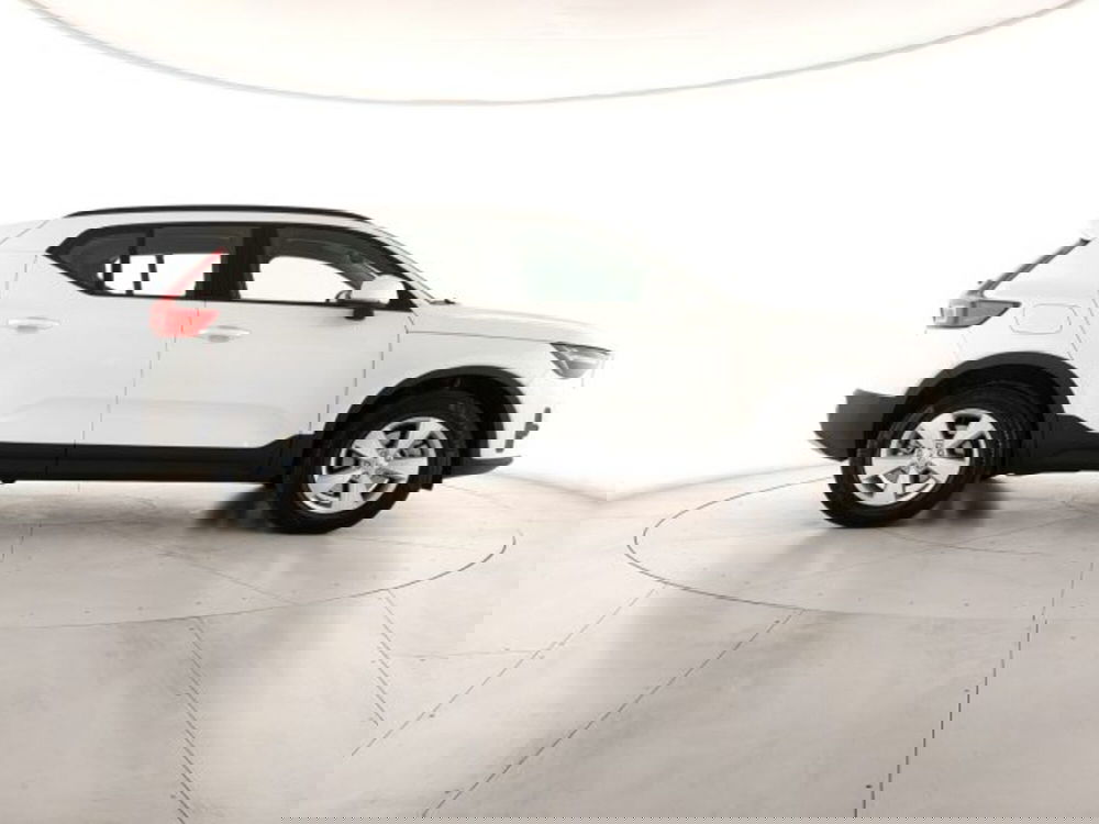 Volvo XC40 nuova a Modena (6)