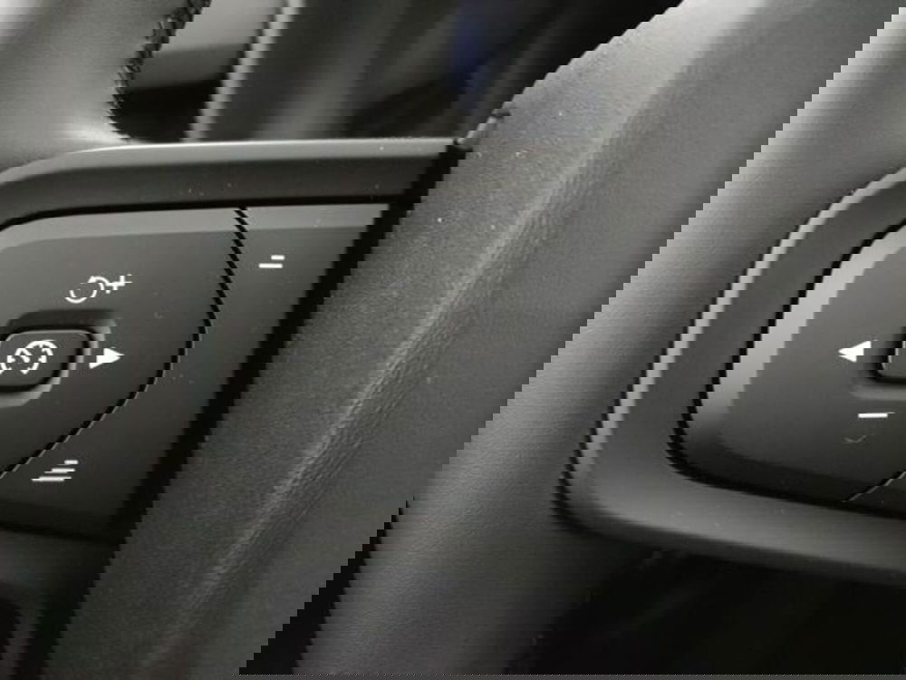 Volvo XC40 nuova a Modena (19)