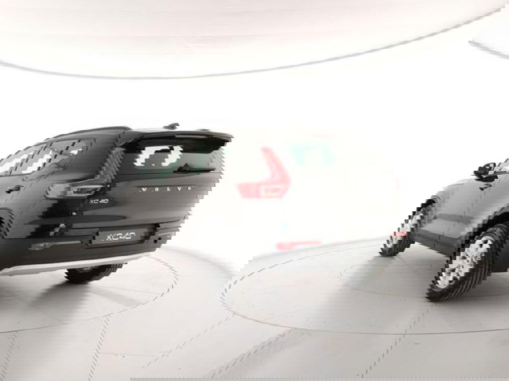 Volvo XC40 nuova a Modena (3)