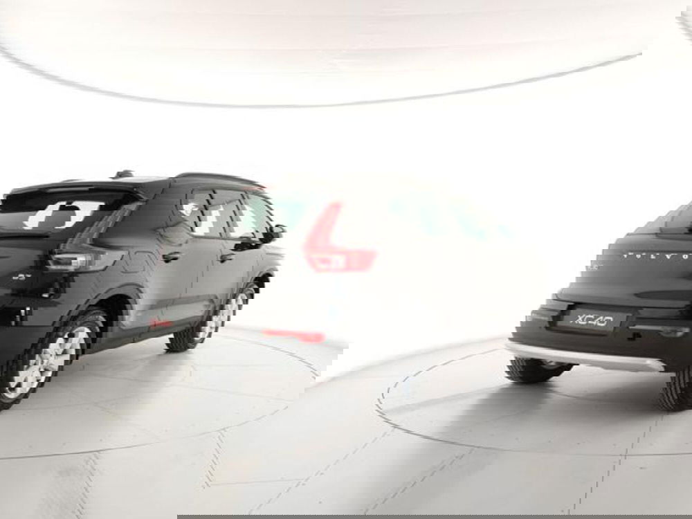 Volvo XC40 nuova a Modena (5)