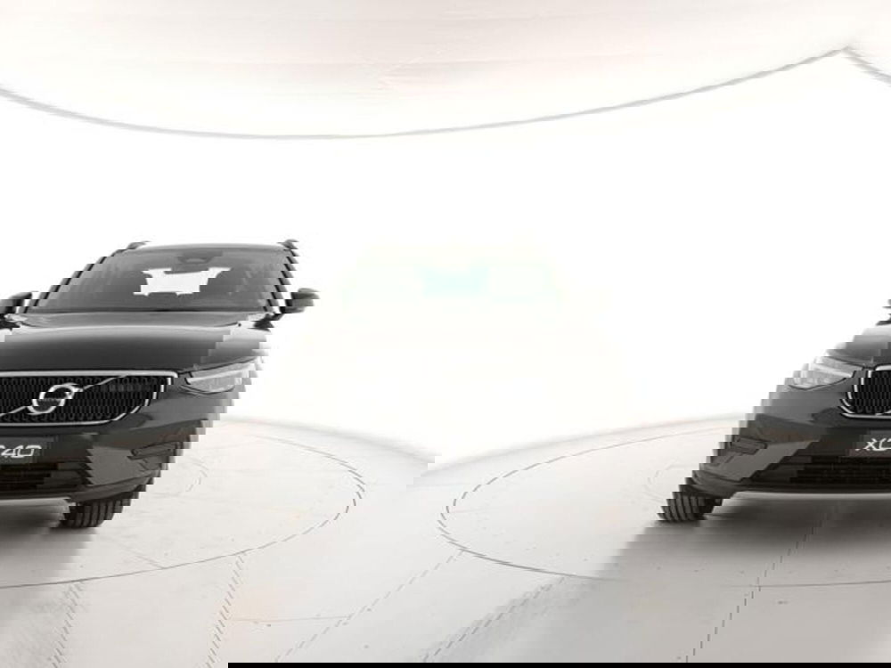 Volvo XC40 nuova a Modena (7)