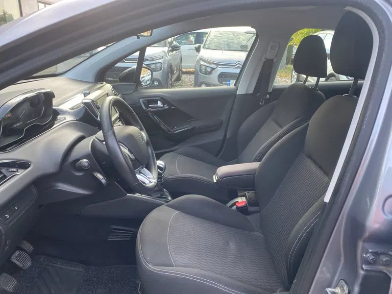 Peugeot 208 usata a Bologna (12)