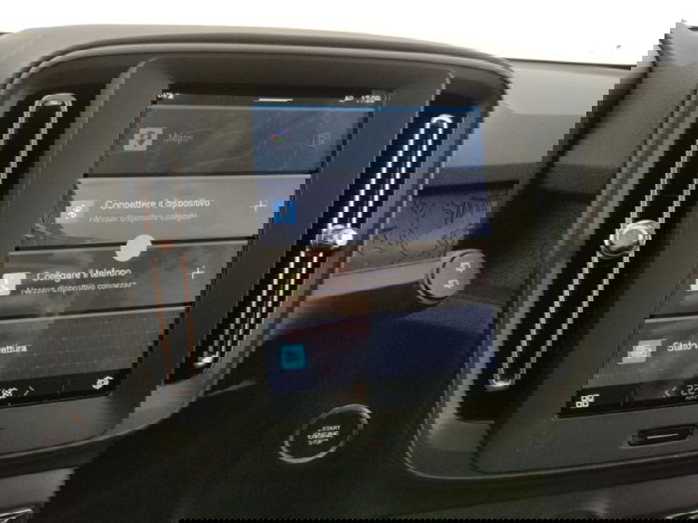 Volvo XC40 nuova a Modena (14)