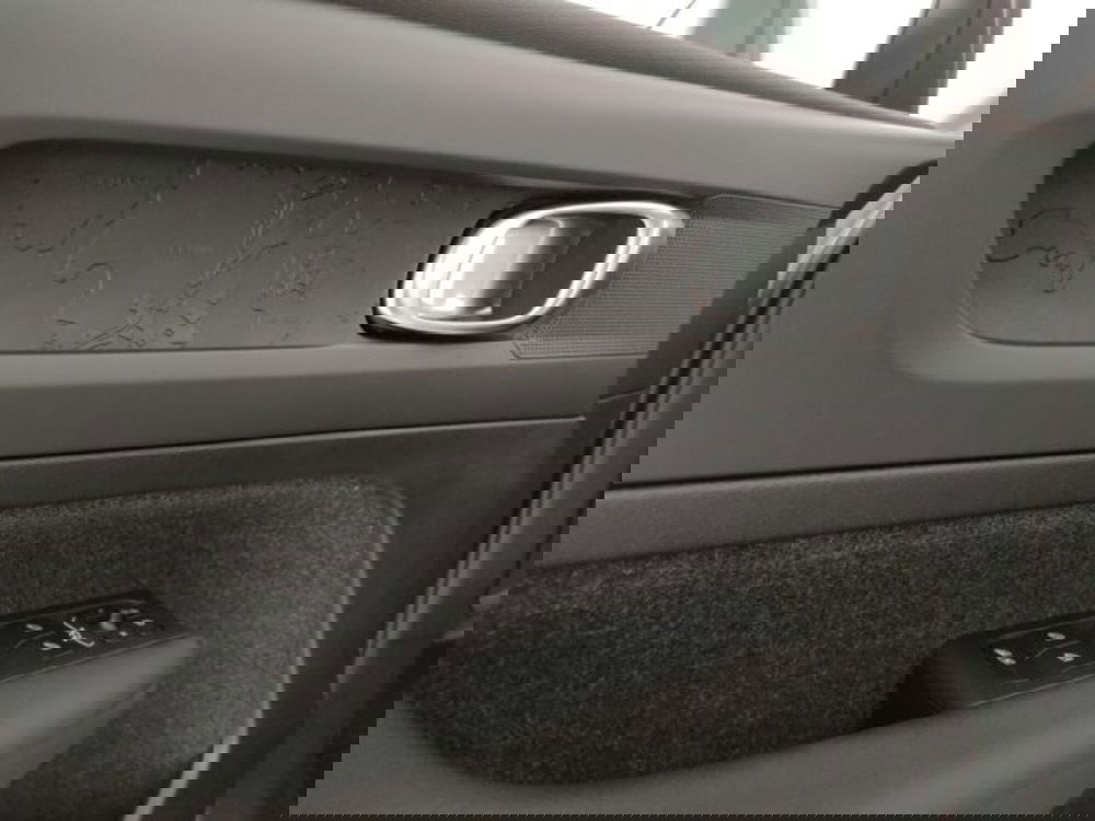 Volvo XC40 nuova a Modena (19)