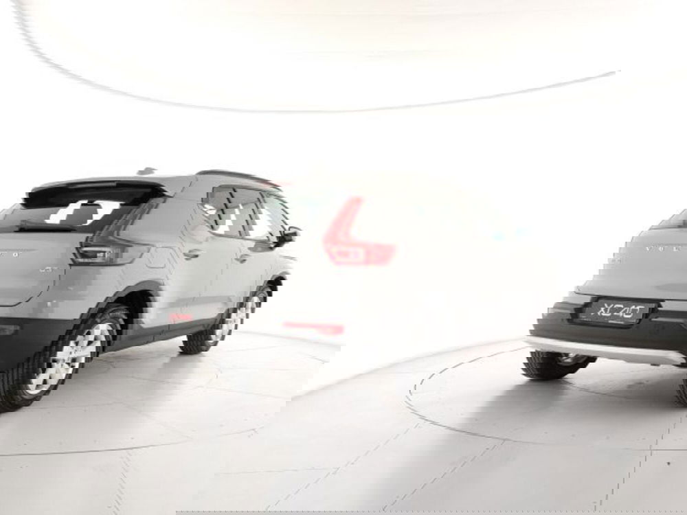 Volvo XC40 nuova a Modena (5)