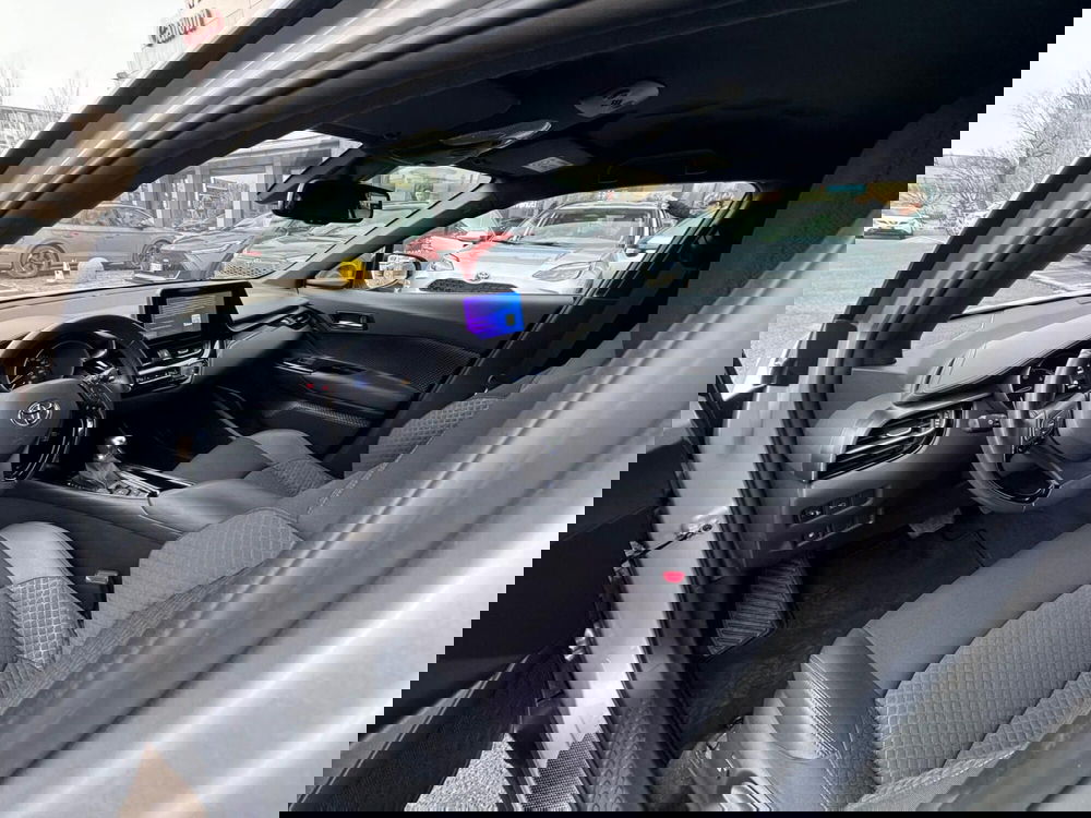 Toyota Toyota C-HR usata a Modena (12)
