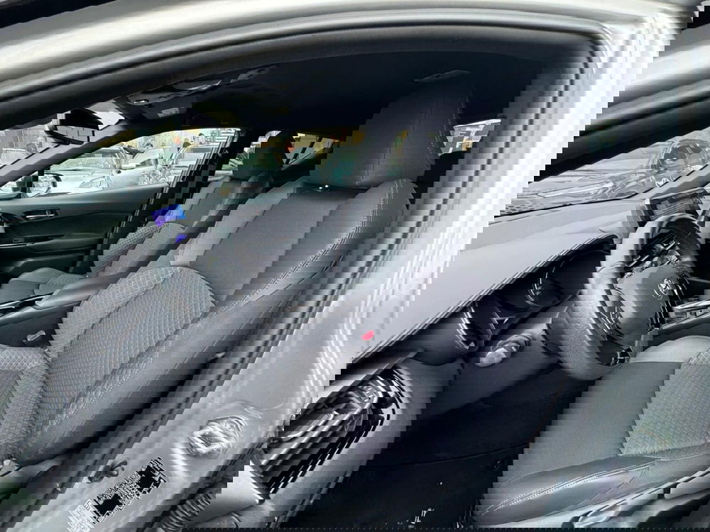Toyota Toyota C-HR usata a Modena (13)