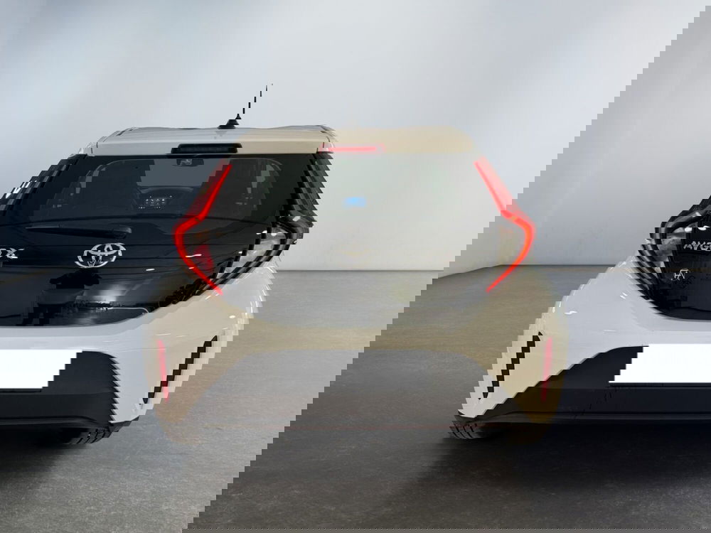 Toyota Aygo X nuova a Modena (7)