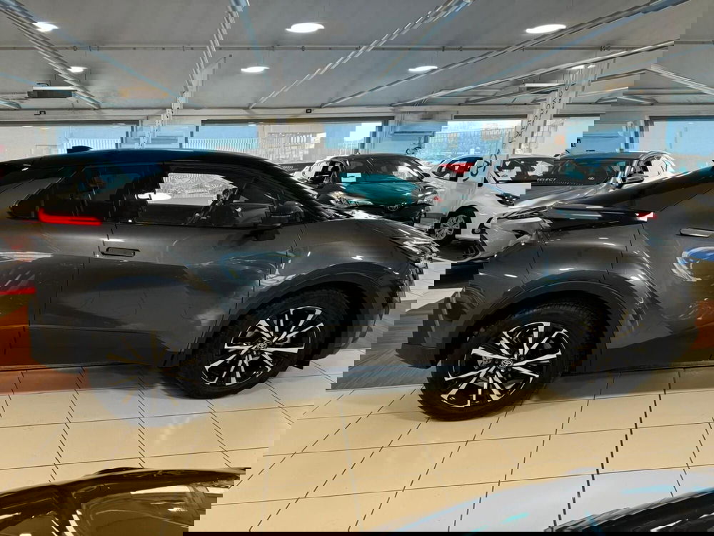Toyota Toyota C-HR usata a Bologna (5)